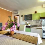 Mugeba Croatia 公寓 波雷奇