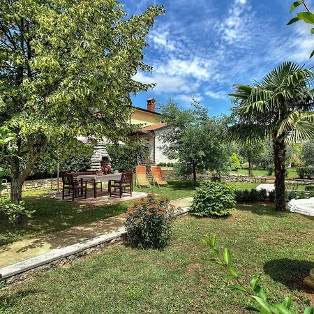 Апартаменти Mugeba Croatia *