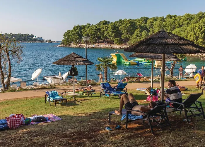 Mugeba Croatia Апартаменти *