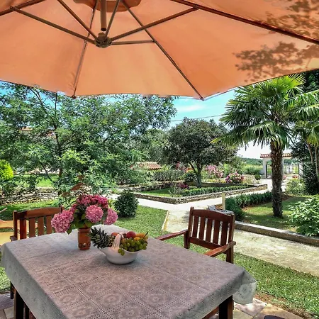 Mugeba Croatia بوريتش